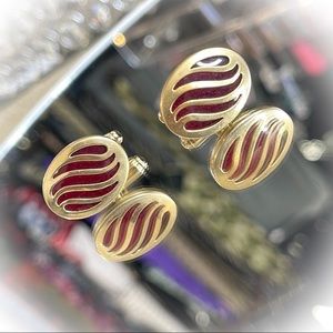 💕Beautiful Oval Gold Tone Cufflinks Red Waves💕